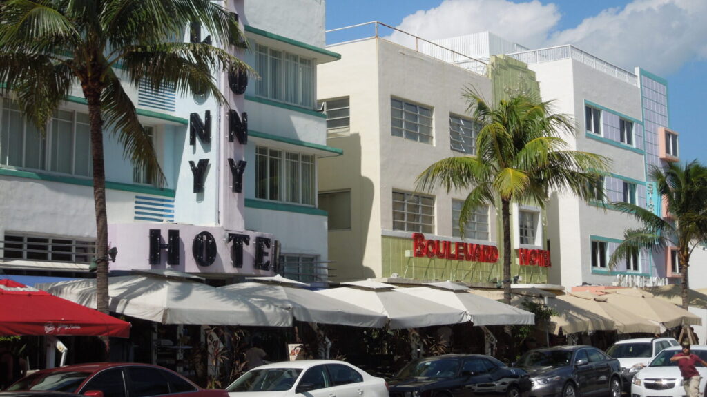 You cant miss it ! Every year in the month of January Art Deco organizes and event to showcase the beautiful Art Deco buildings of South Beach, saving it for future generations! It is filled with Music 